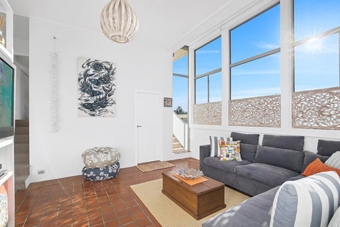 Beachfront Bliss - Tourism Caloundra 8