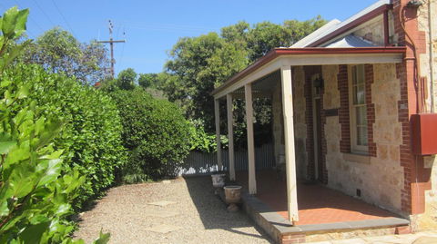 Gainsborough Cottage - Tourism Caloundra 5