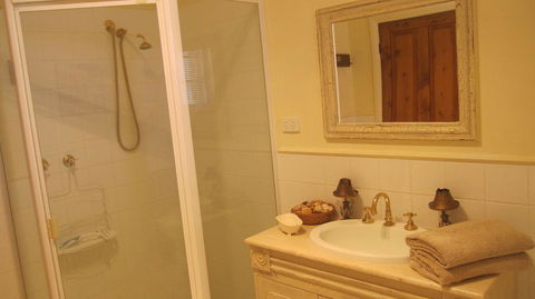 Gainsborough Cottage - Tourism Caloundra 8