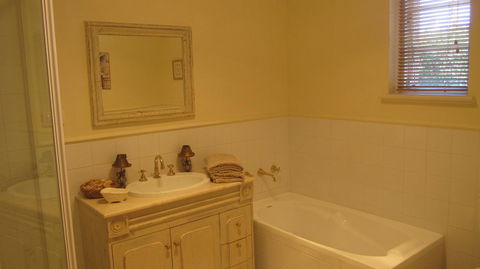 Gainsborough Cottage - Tourism Caloundra 6