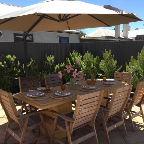 Gainsborough Cottage - Tourism Caloundra 1