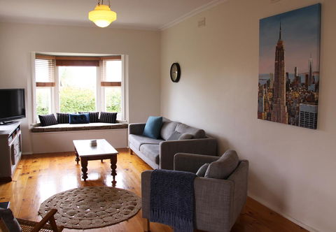 Grace Cottage - Tourism Caloundra 3