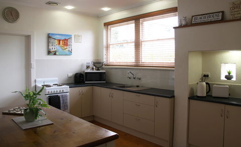 Grace Cottage - Tourism Caloundra 6