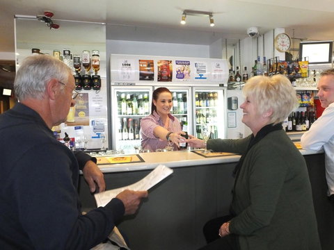 Nightcap At Hotel Victor - Tourism Caloundra 19
