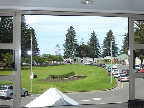 Nightcap At Hotel Victor - Tourism Caloundra 15