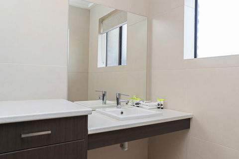 Mick O\'Sheas - Tourism Caloundra 2