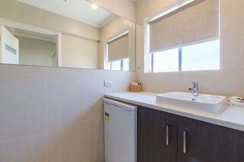 Mick O\'Sheas - Tourism Caloundra 26