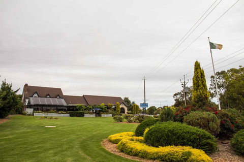 Mick O\'Sheas - Tourism Caloundra 35