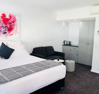 The Avenue Inn - Tourism Caloundra