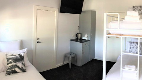The Avenue Inn - Tourism Caloundra 24