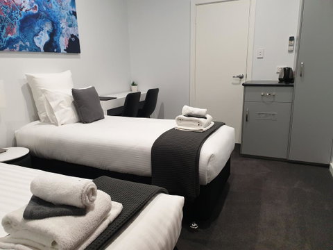 The Avenue Inn - Tourism Caloundra 4
