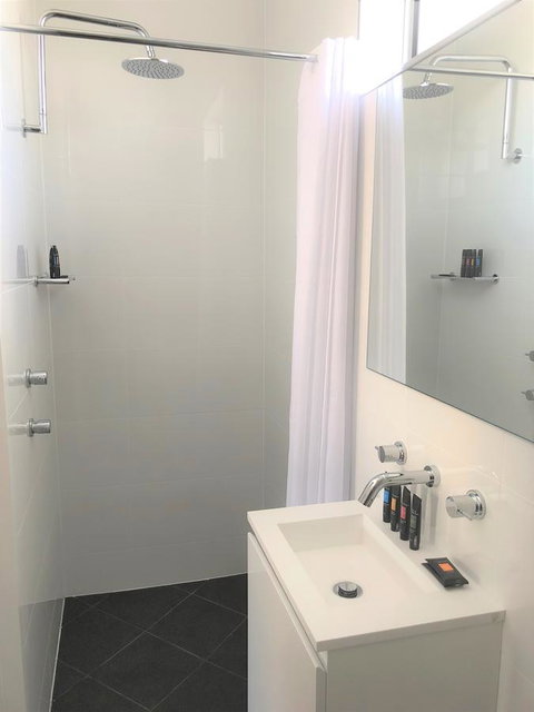 The Avenue Inn - Tourism Caloundra 10