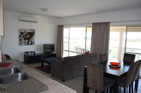 Lakeview Motel And Apartments - Tourism Caloundra 6