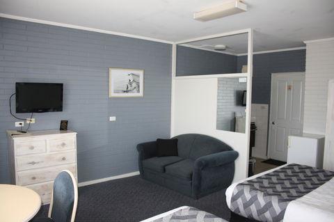 Lakeview Motel And Apartments - Tourism Caloundra 14