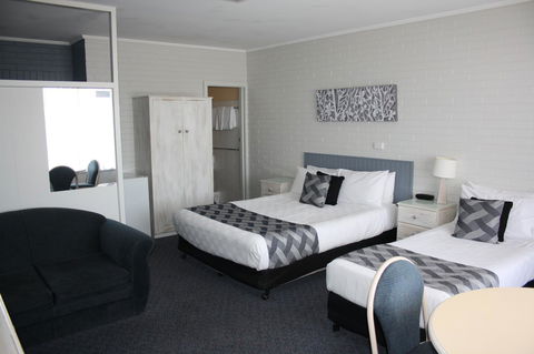 Lakeview Motel And Apartments - Tourism Caloundra 13