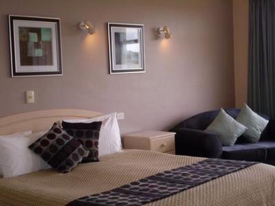 Lakeview Motel And Apartments - Tourism Caloundra 32