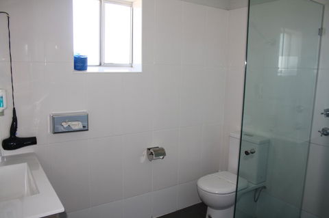 Lakeview Motel And Apartments - Tourism Caloundra 38