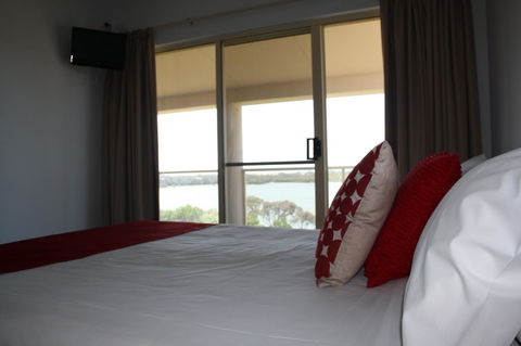 Lakeview Motel And Apartments - Tourism Caloundra 4