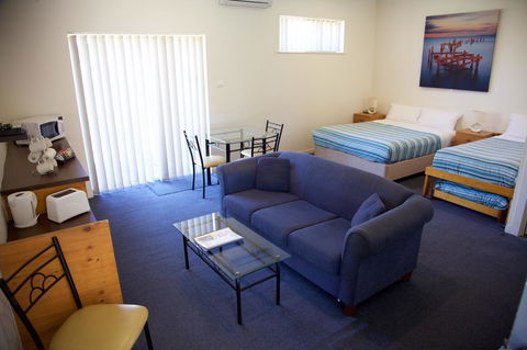 Guichen Bay Motel - Tourism Caloundra 44