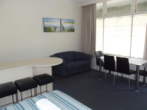 Guichen Bay Motel - Tourism Caloundra 8