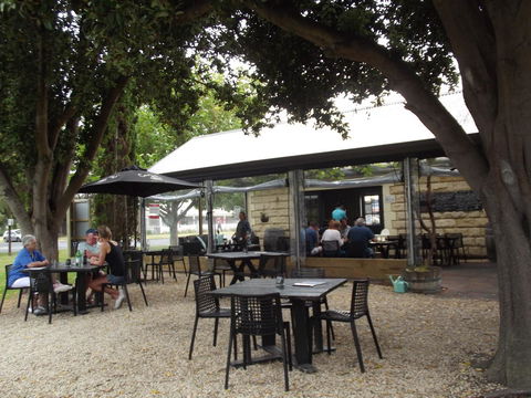 Guichen Bay Motel - Tourism Caloundra 4