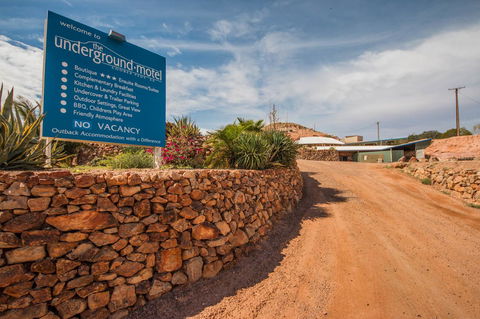 The Underground Motel - Tourism Caloundra 24