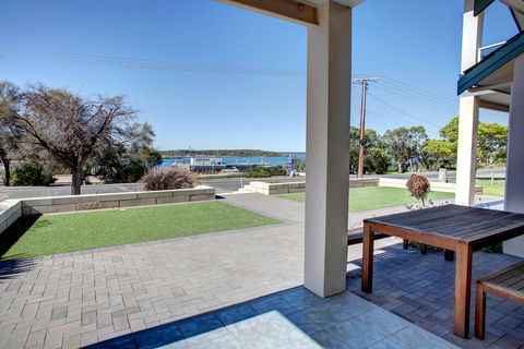 Bay Bliss - Tourism Caloundra 1