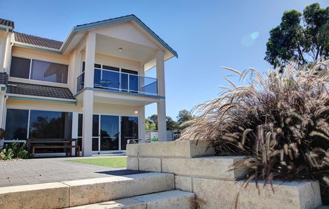 Bay Bliss - Tourism Caloundra 0