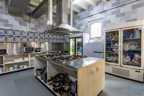 Tequila Sunrise Hostel Adelaide - Tourism Caloundra 3