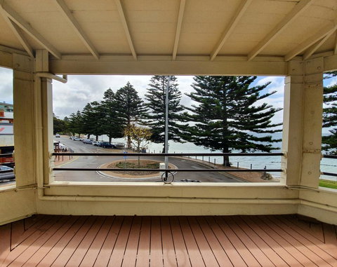 Pier Hotel Port Lincoln - Tourism Caloundra 13