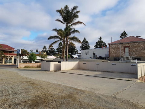 Pier Hotel Port Lincoln - Tourism Caloundra 32