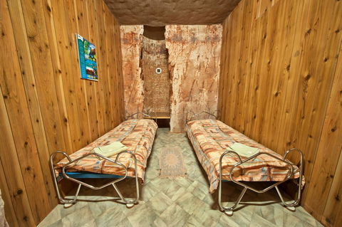 Radeka Downunder Underground Motel - Tourism Caloundra 6