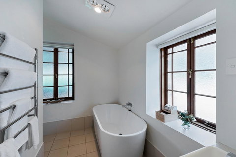 Jacobs Estate Cottage - Tourism Caloundra 6