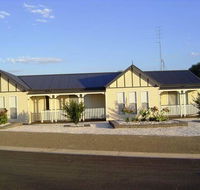 Moontana - Tourism Caloundra
