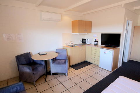 Harbour View Motel - Tourism Caloundra 23
