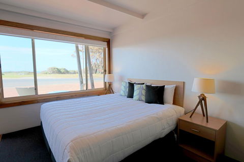 Harbour View Motel - Tourism Caloundra 20