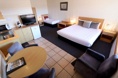 Harbour View Motel - Tourism Caloundra 24