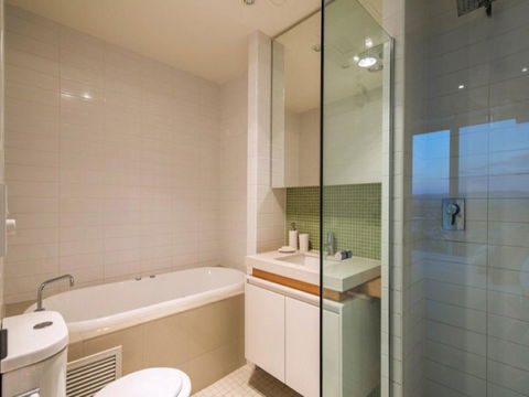 Glenelg Skyline Penthouse - Tourism Caloundra 21