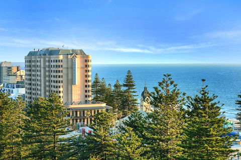 Glenelg Skyline Penthouse - Tourism Caloundra 37
