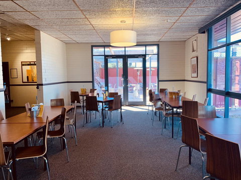 Opal Inn Hotel, Motel, Caravan Park - Tourism Caloundra 27