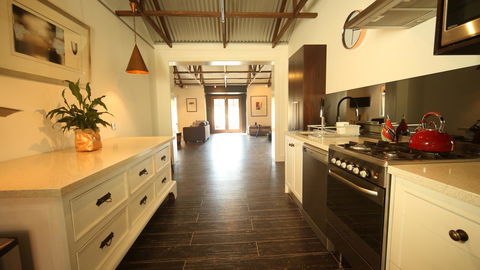 Irongate Studio B&B - Tourism Caloundra 18