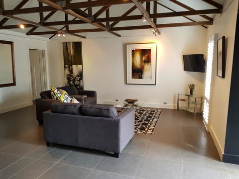 Irongate Studio B&B - Tourism Caloundra 9