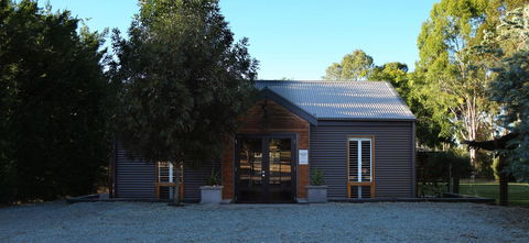 Irongate Studio B&B - Tourism Caloundra 10