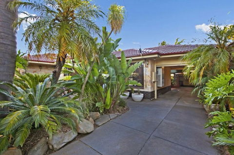 The Palms - Tourism Caloundra 7