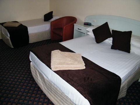 Grand Tasman Hotel - Tourism Caloundra 32