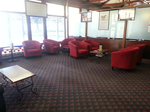 Grand Tasman Hotel - Tourism Caloundra 21