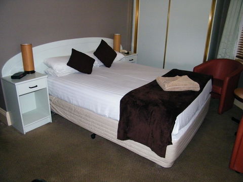 Grand Tasman Hotel - Tourism Caloundra 23