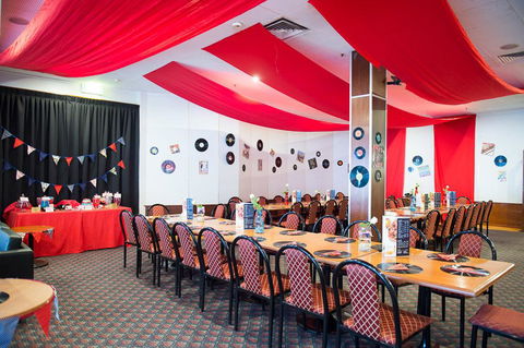 Grand Tasman Hotel - Tourism Caloundra 15