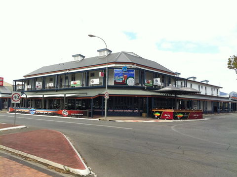 Grand Tasman Hotel - Tourism Caloundra 0