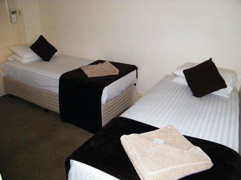Grand Tasman Hotel - Tourism Caloundra 38
